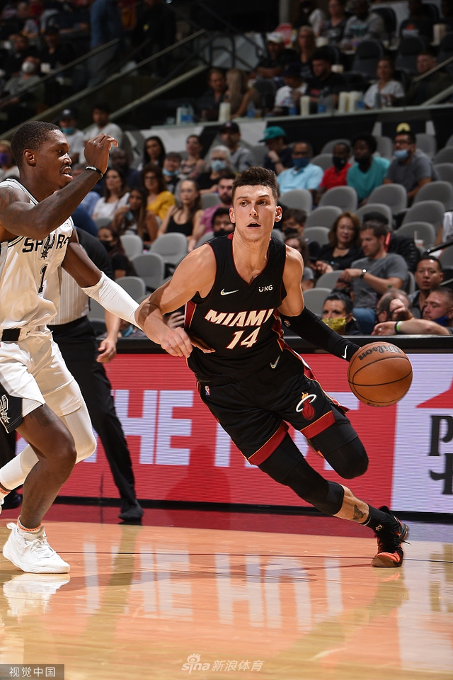 准的射门扳 准的射门扳